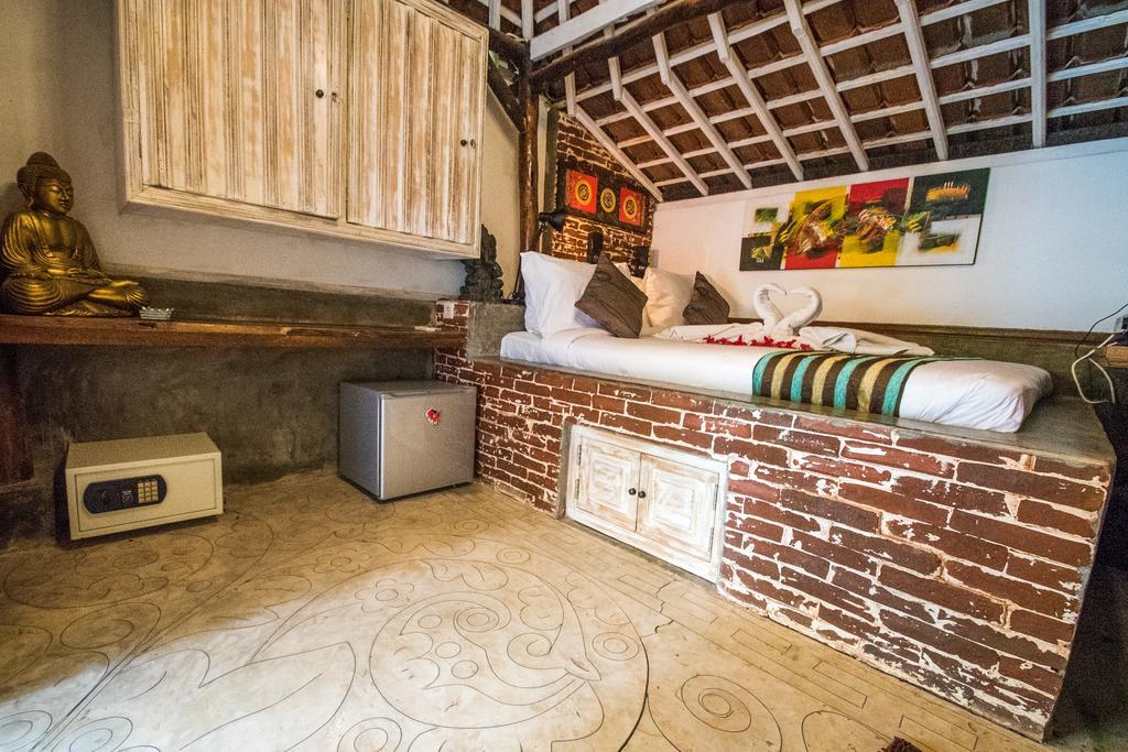 Hobbit'S House Homestay Banyuwedang Exterior foto