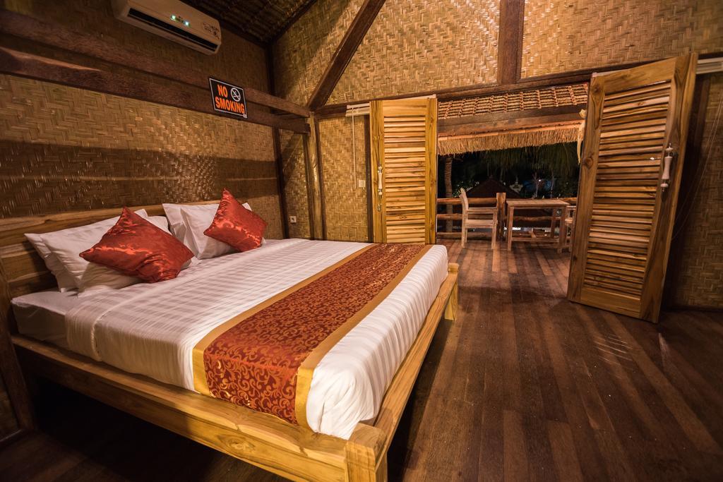 Hobbit'S House Homestay Banyuwedang Exterior foto