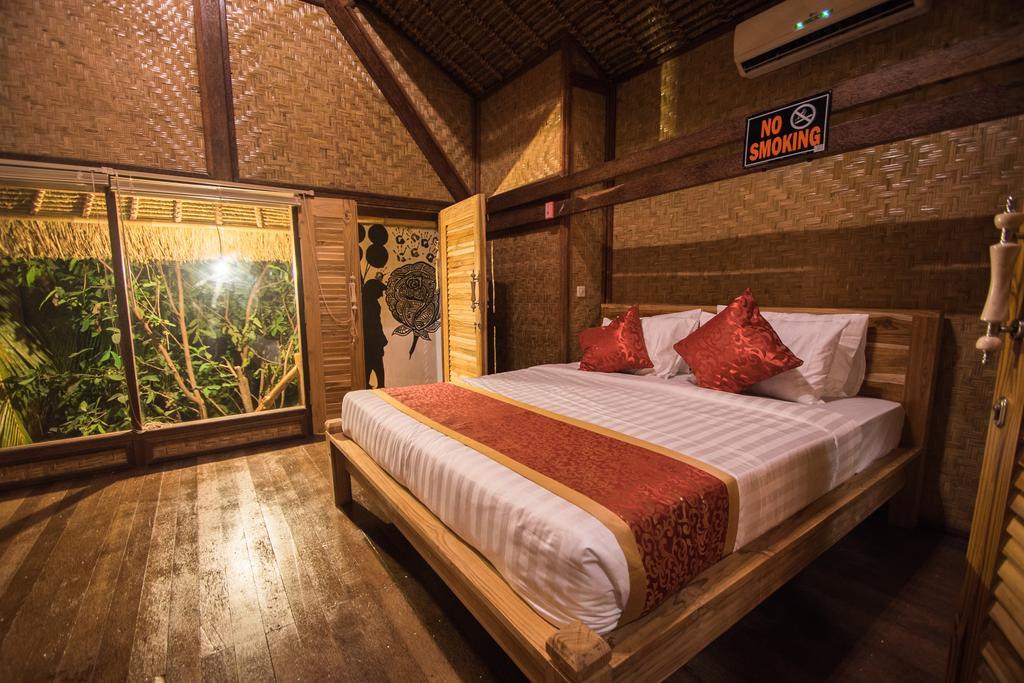 Hobbit'S House Homestay Banyuwedang Exterior foto