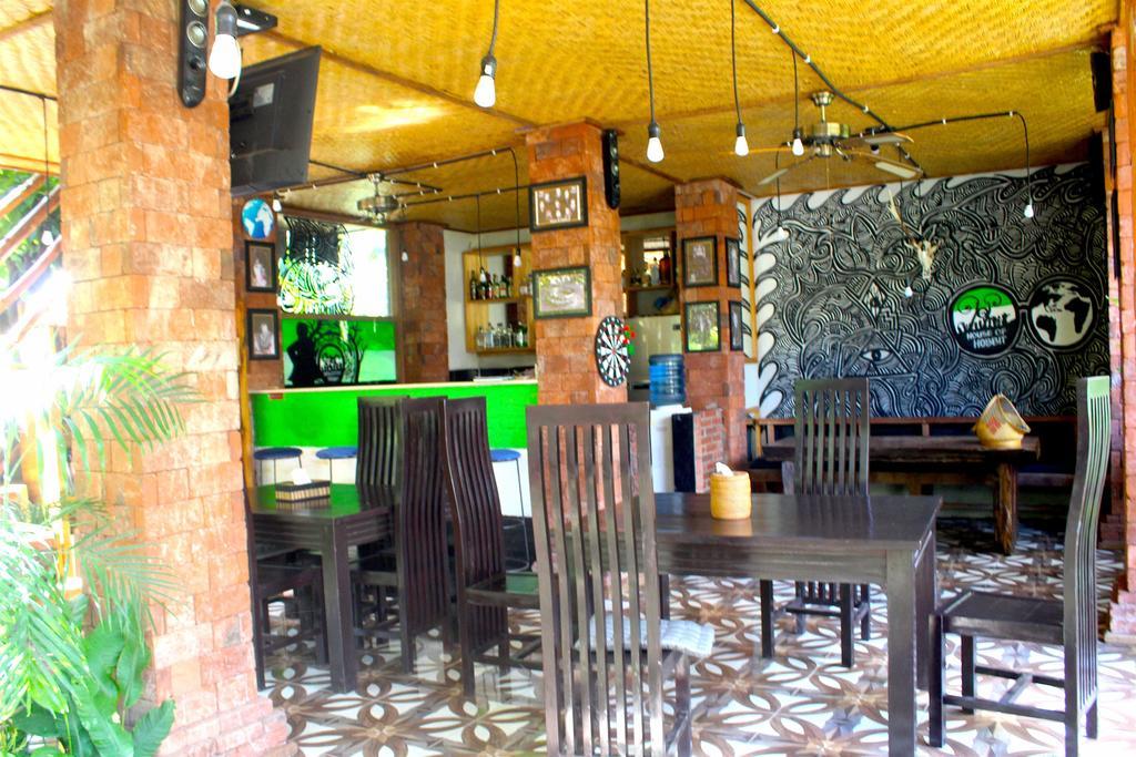 Hobbit'S House Homestay Banyuwedang Exterior foto