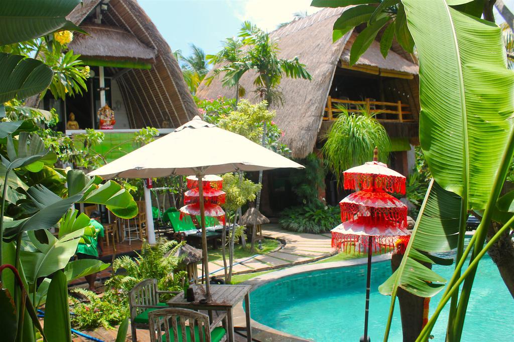 Hobbit'S House Homestay Banyuwedang Exterior foto