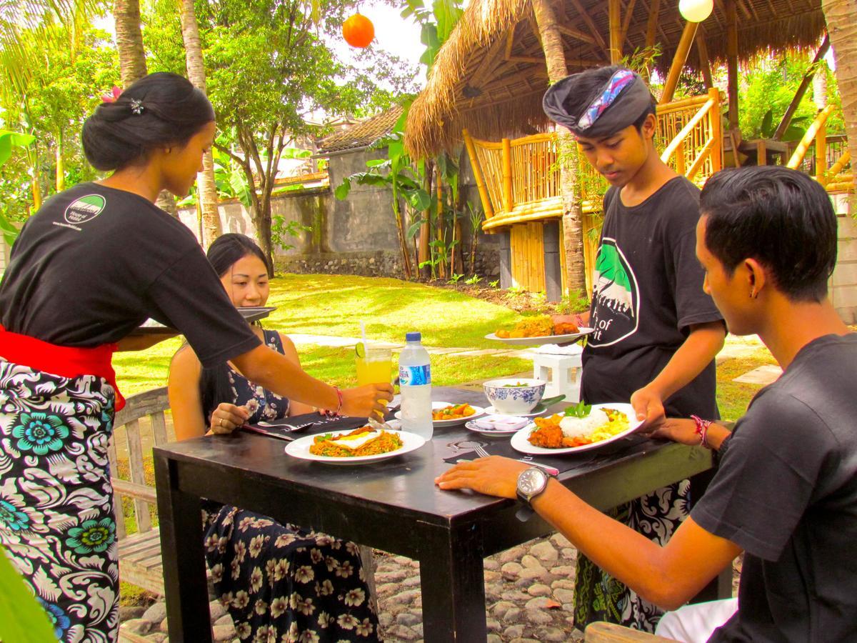 Hobbit'S House Homestay Banyuwedang Exterior foto